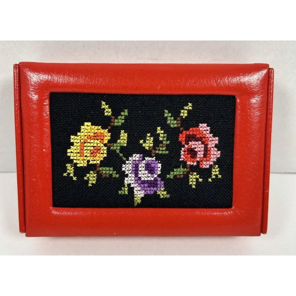 Embroidered Top Trinket Jewelry Box Red Flowers 6
